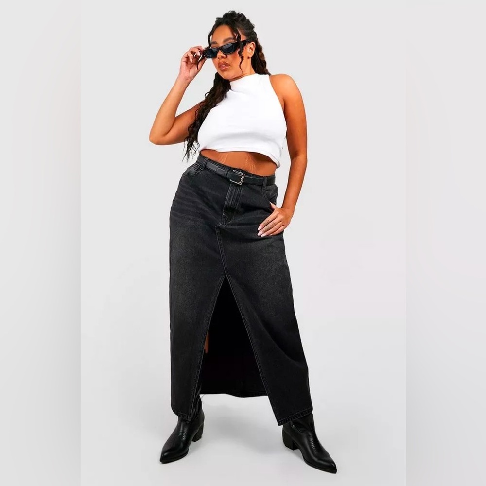 NWT Boohoo Black Maxi Jean Skirt with Slit Size 22